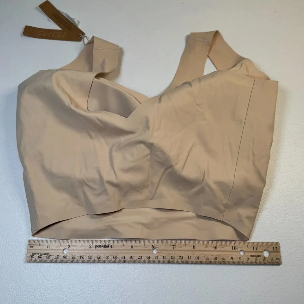 NWT Skims Nude Bra M - DD Women's Bra Intimates Stretchy With Cups Non Wired - Picture 3 of 6